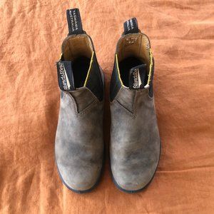 #1944 WOMEN'S CLASSICS CHELSEA BOOTS - RUSTIC BROWN